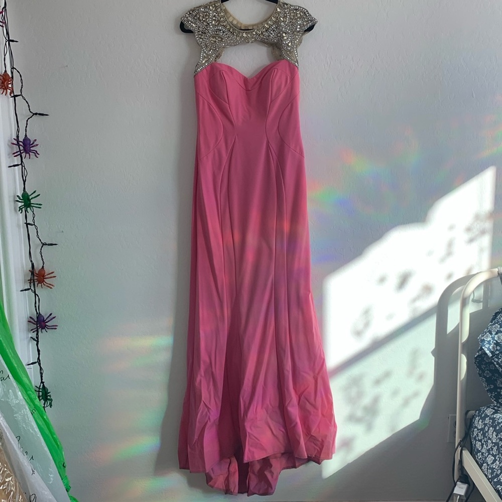 Camille la Vie Pink Form Fitting Dress